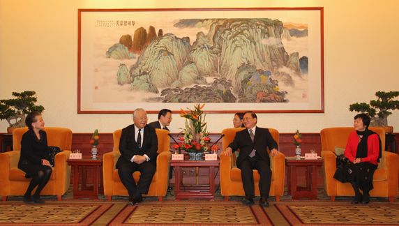 唐家璇会长、李小林会长会见米仓弘昌