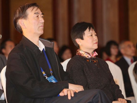 基金会名誉会长李小林、理事长李建平出席晚会现场