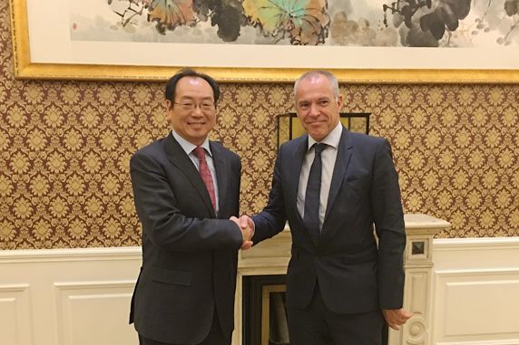 宋会长会见欧洲区秘书长