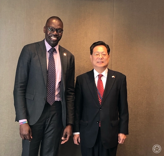 谢元副会长与密歇根州副州长加林·吉尔克里斯特