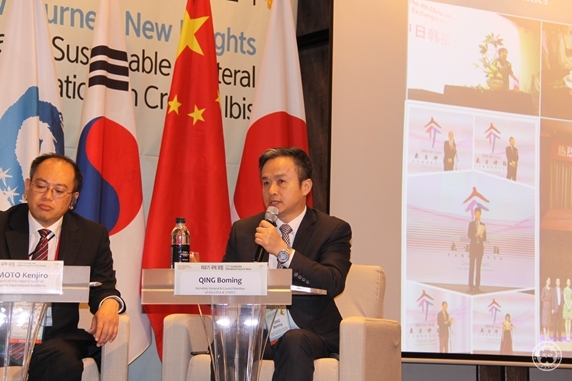 友城联合会卿伯明秘书长在大会上发言