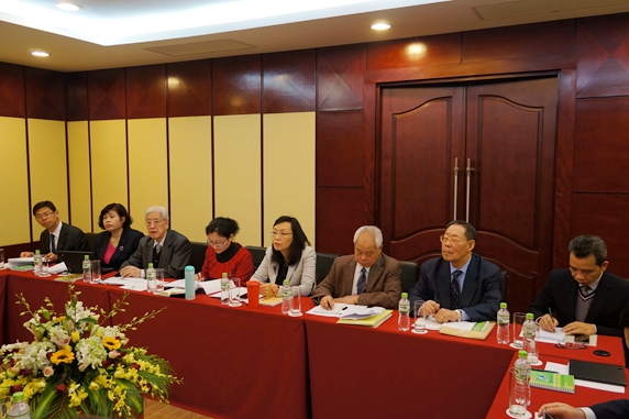 Madame Lin Yi with Chinese Delegates