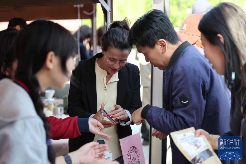 巧克力11 e1f8cd8ec8504760a70273619fae33b8.jpg
