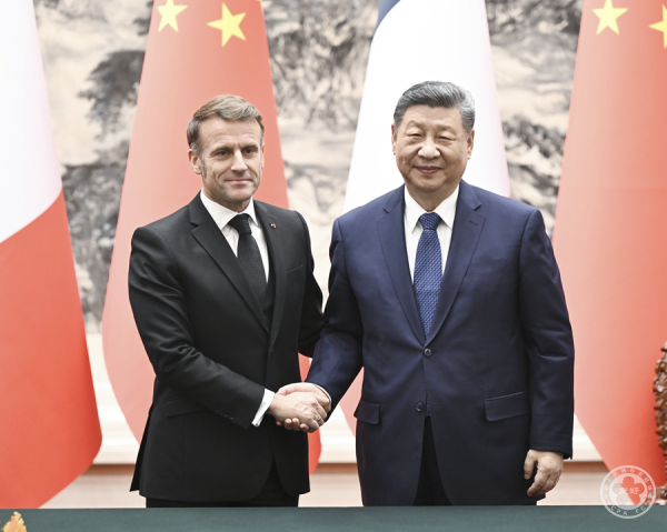 President Xi Jinping and French President Emmanuel Macron Jointly Meet the Press